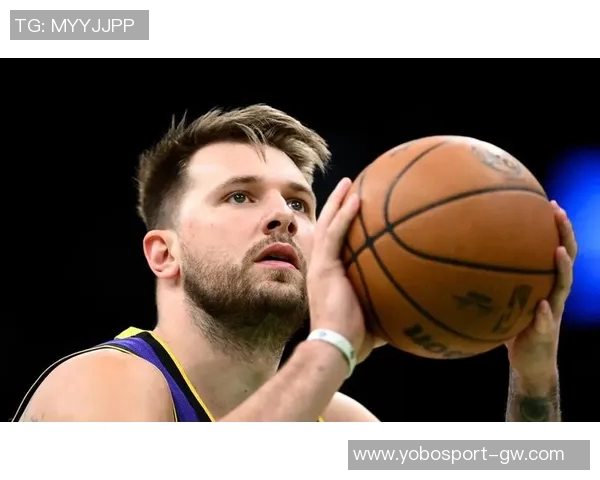 东契奇谈球队开局表现强调努力与领导力詹姆斯的榜样作用